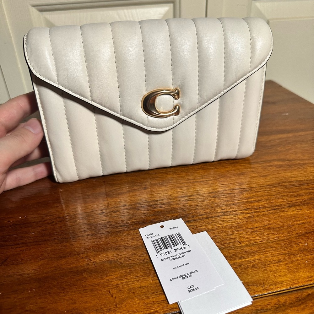 Coach Tammie Quilted Clutch (Chalk with cold chain and details)